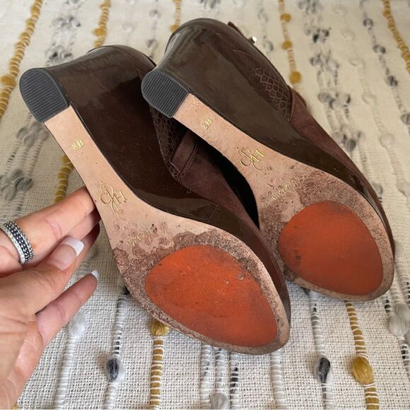 Cole Haan Women’s Brown Ankle Booties Size 8 Suede Holiday Fall Winter - Picture 12 of 14